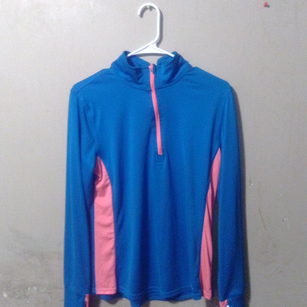 Activewear pullover